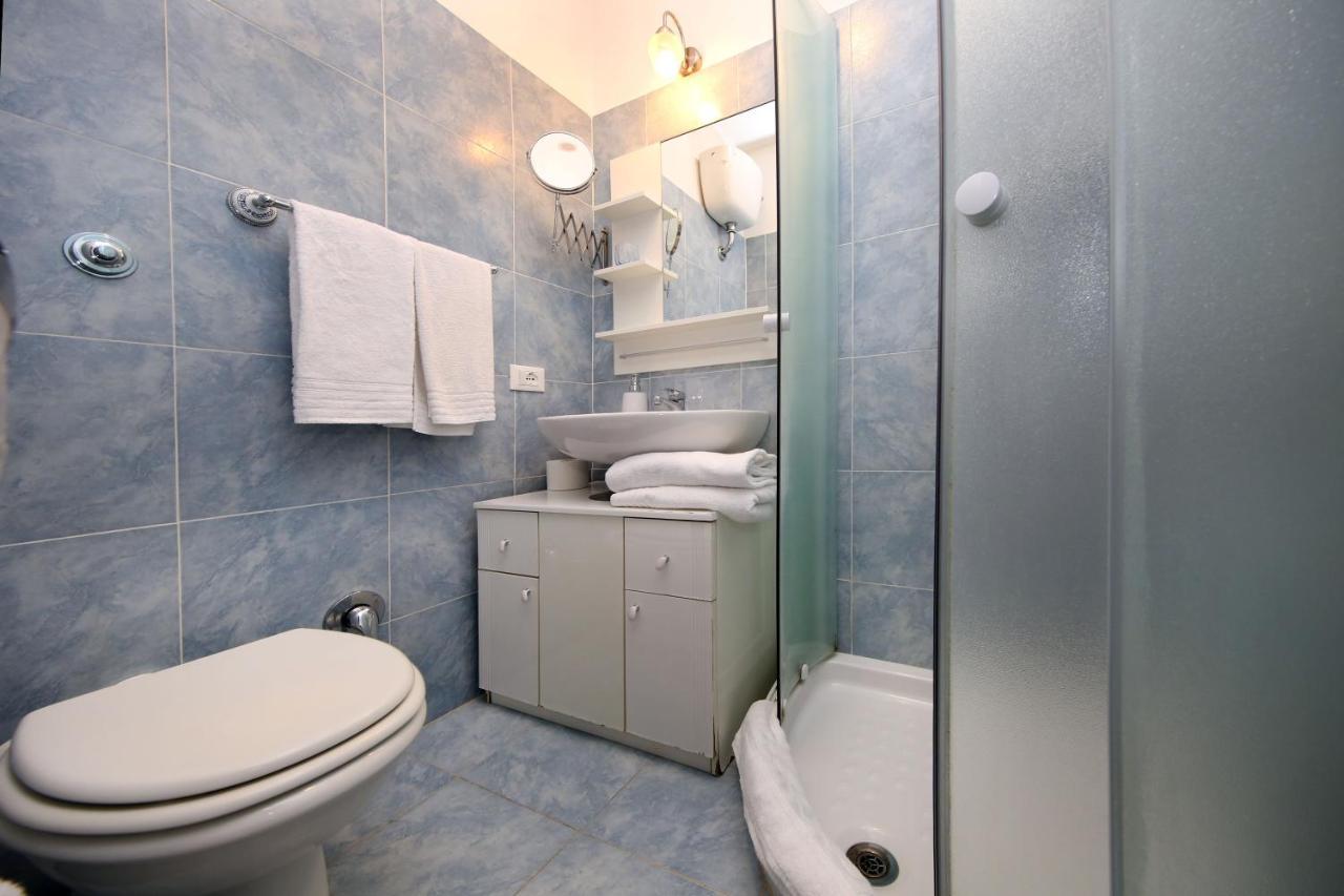 Tibullo Guesthouse Rome Bagian luar foto