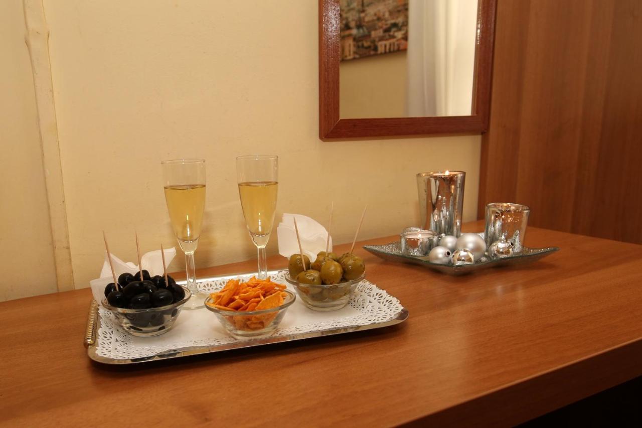 Tibullo Guesthouse Rome Bagian luar foto