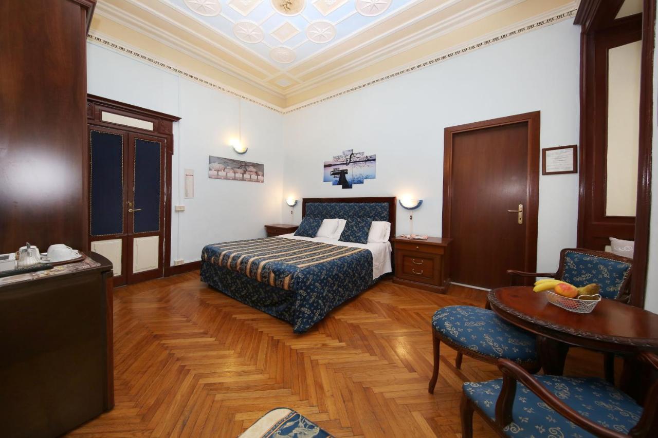 Tibullo Guesthouse Rome Bagian luar foto