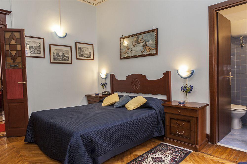 Tibullo Guesthouse Rome Bagian luar foto