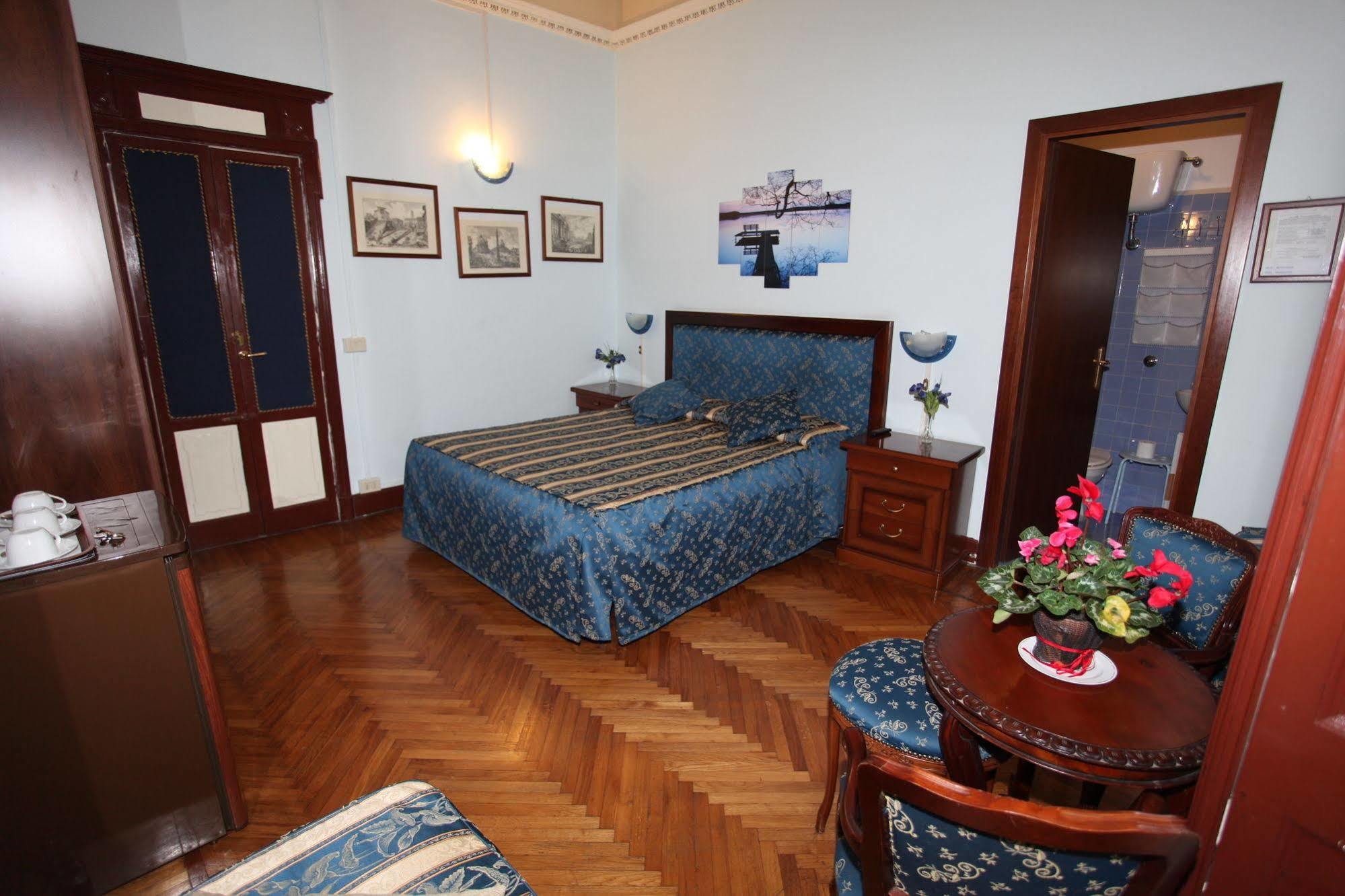 Tibullo Guesthouse Rome Bagian luar foto