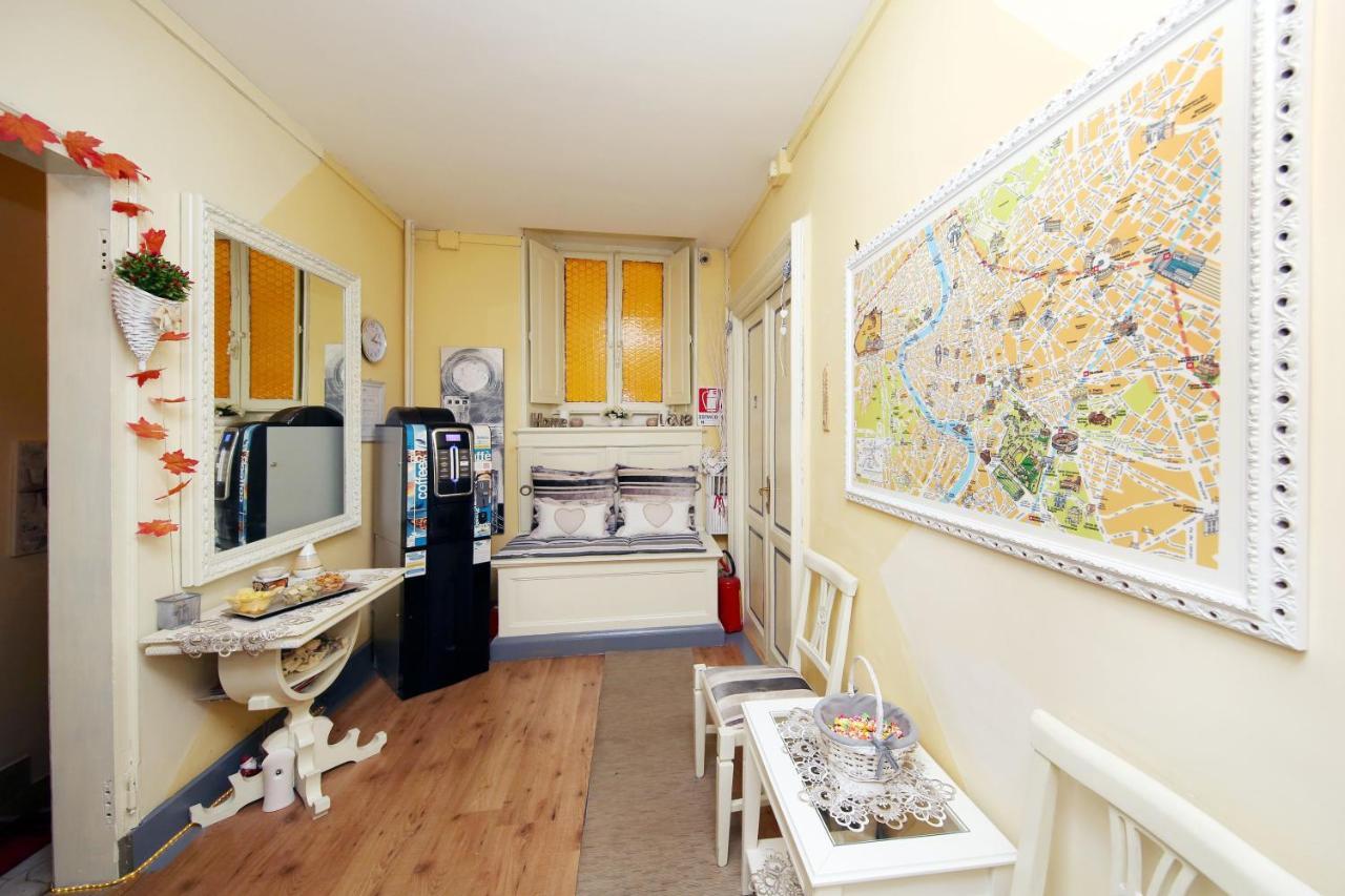 Tibullo Guesthouse Rome Bagian luar foto